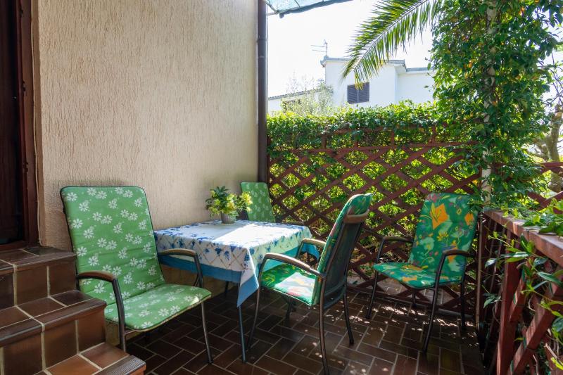 One-Bedroom Apartment with Terrace image 4