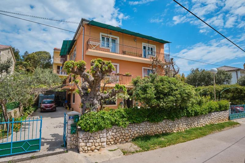 Apartments with a parking space Mali Losinj (Losinj) - 7972 - image 1