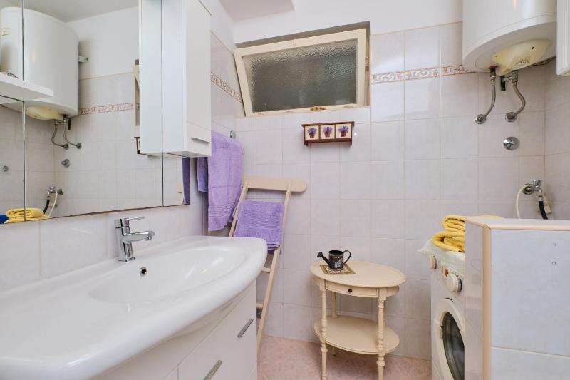 Apartments with a parking space Mali Losinj (Losinj) - 7972 - image 12