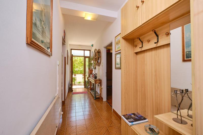 Apartments with a parking space Mali Losinj (Losinj) - 7972 - image 5