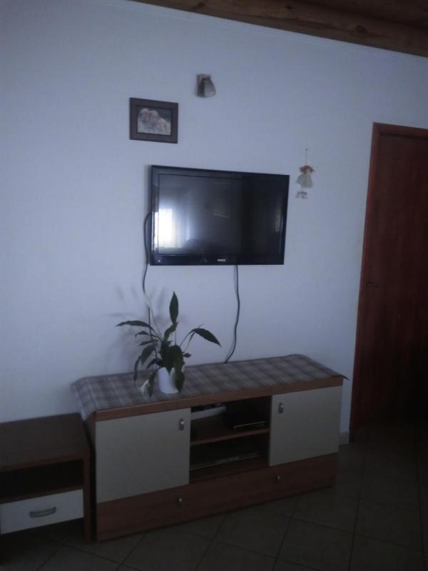 Three-Bedroom Apartment with Balcony image 1
