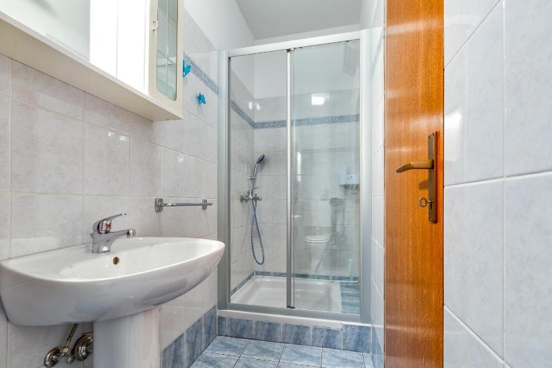 Apartments with a parking space Mali Losinj (Losinj) - 8026 - image 12