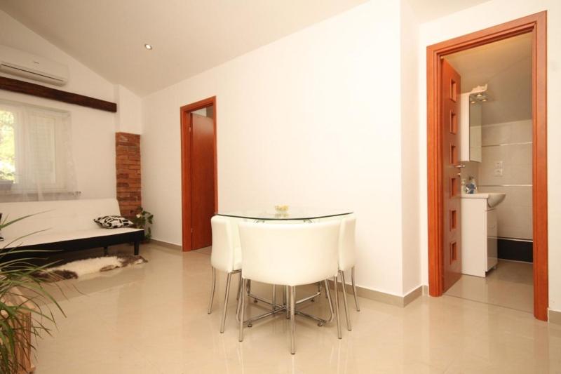 Apartments with a parking space Opatija - 7891 - image 24