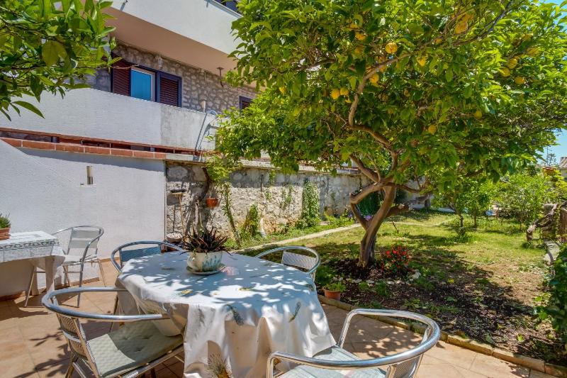 Apartments with a parking space Mali Losinj (Losinj) - 8067 - image 7