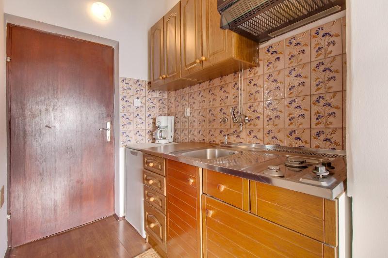 Apartment Mali Losinj 7942a - image 17