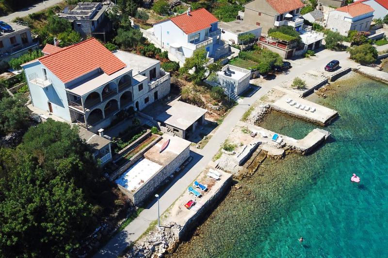 Apartments by the sea Kneza Korcula - 9166 - image 1