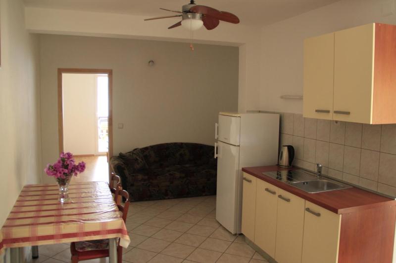Apartments by the sea Kneza Korcula - 9166 - image 4