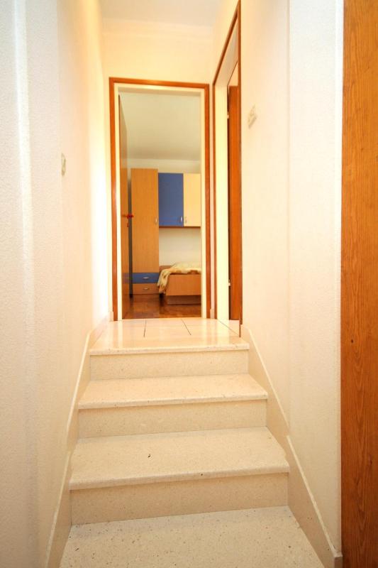 Three-Bedroom Apartment with Terrace and Sea View image 2