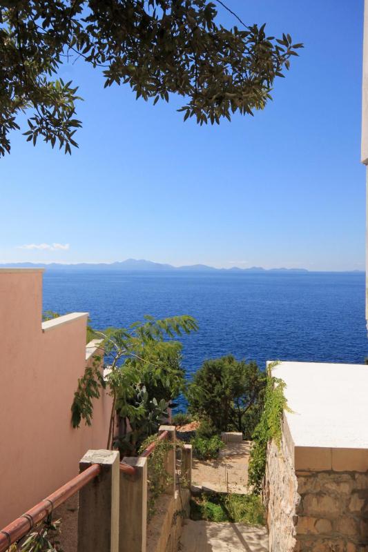 Apartments by the sea Zavalatica Korcula - 9274 - image 3