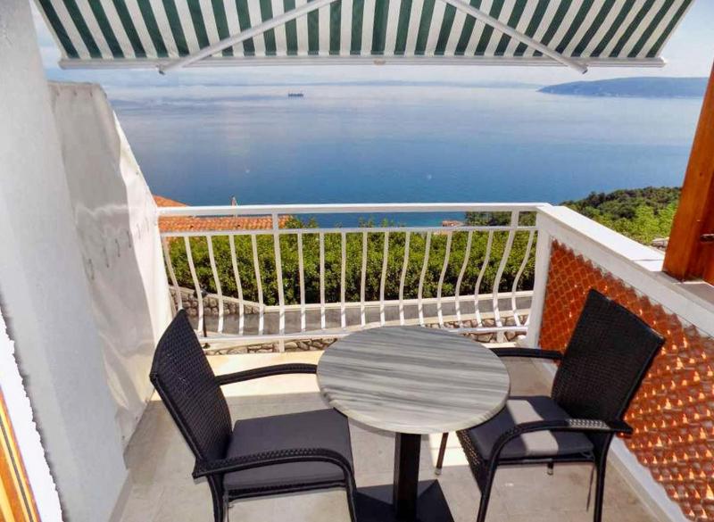 Studio with Terrace and Sea View image 3