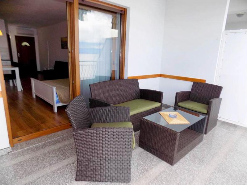 Studio with Terrace and Sea View image 3