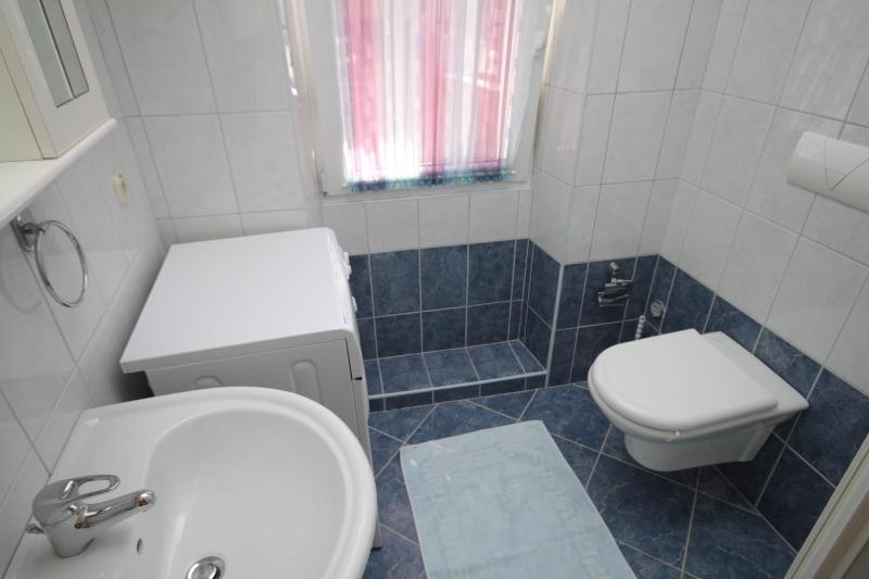 One-Bedroom Apartment image 4