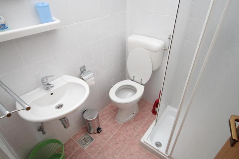 Double Room image 2