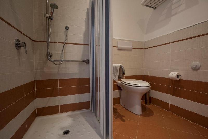 Double Room - Disability Access image 3