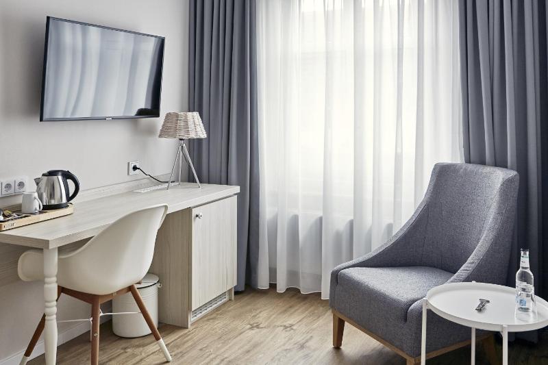 Standard Single Room image 4