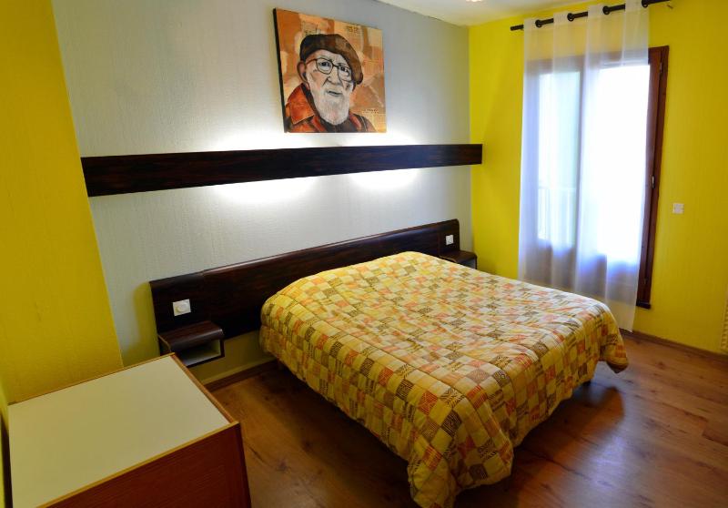 Double Room with Private Bathroom image 1