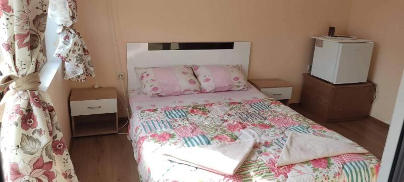 Double Room with Garden View image 4