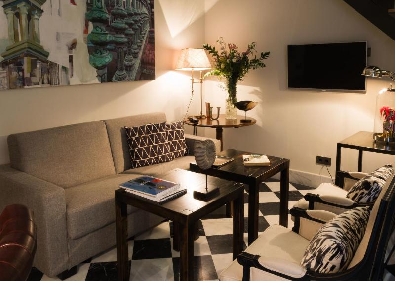 Deluxe Duplex Apartment image 4