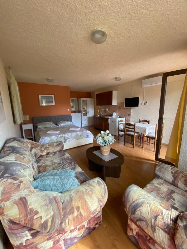 Apartmani Rina - image 35