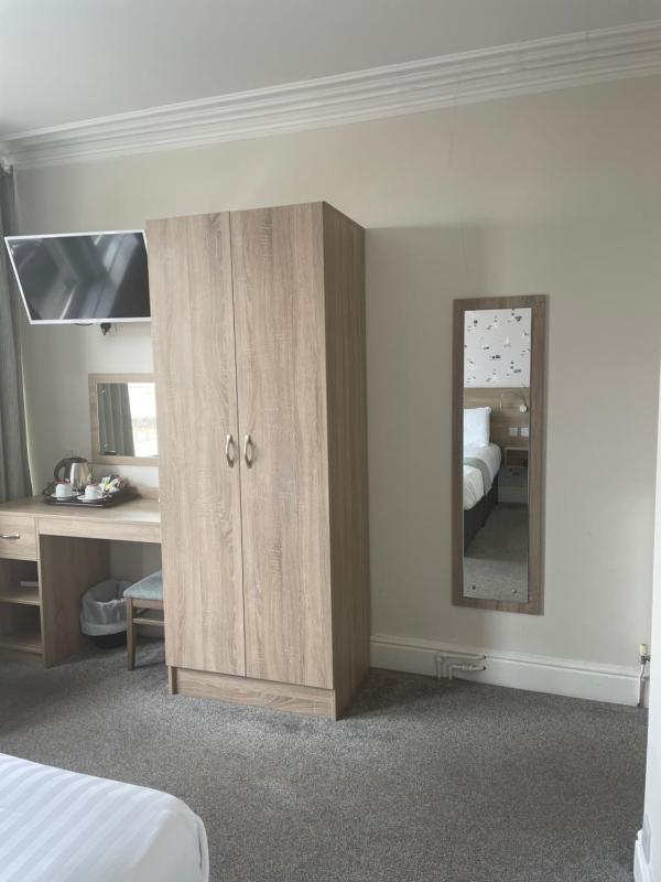 Double Room with Sea View image 1