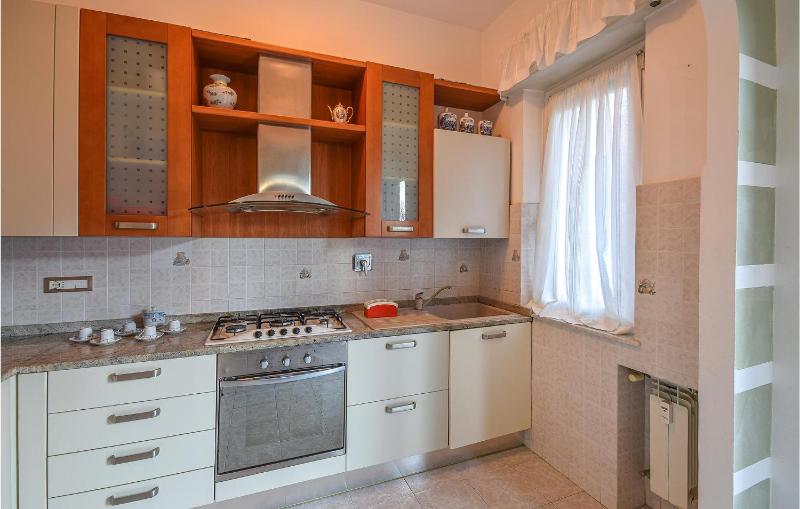 Stunning Apartment In Genova With Wifi - image 17