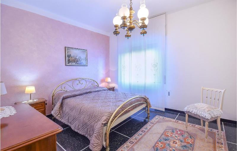 Stunning Apartment In Genova With Wifi - image 6
