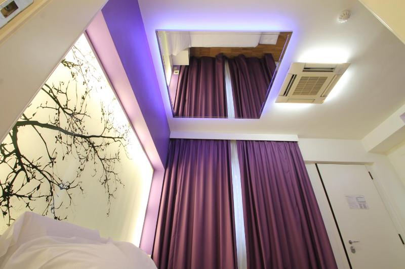 Deluxe Double Room image 3