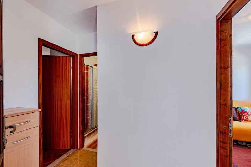 One-Bedroom Apartment with Balcony and Sea View image 2