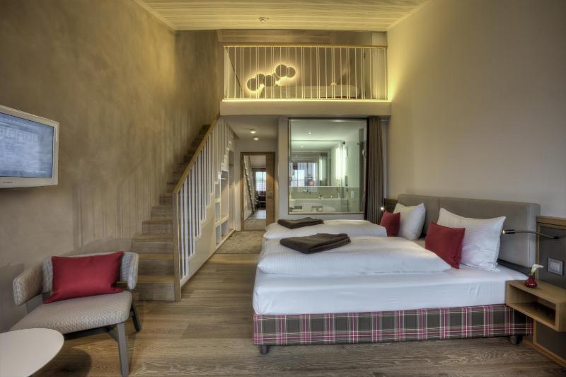 Deluxe Family Room image 1