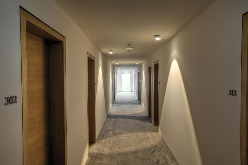 Deluxe Family Room image 2