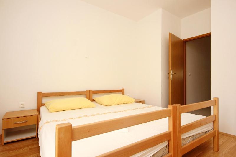 One-Bedroom Apartment with Terrace image 4