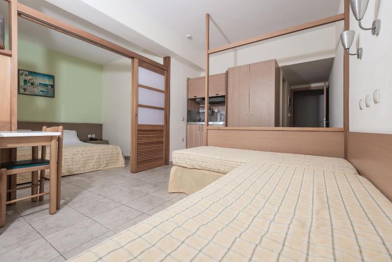 One-Bedroom Apartment with City View image 4