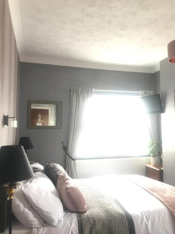 Deluxe Double Room image 4