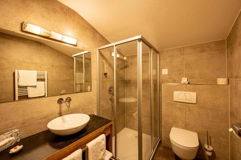 Comfort Two-Bedroom Apartment with Balcony image 3