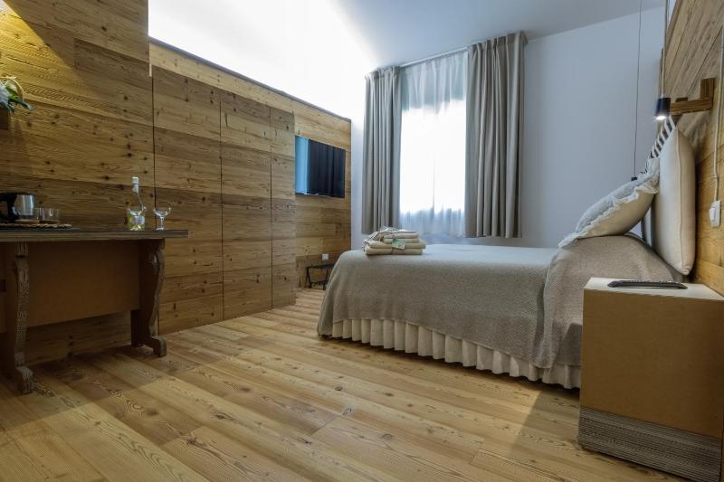 Twin Room with Garden View image 1