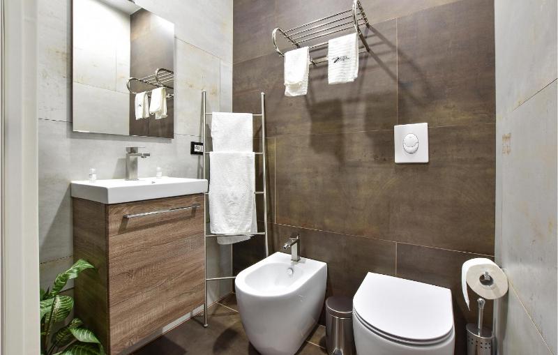 Suite Meghan Home - image 21