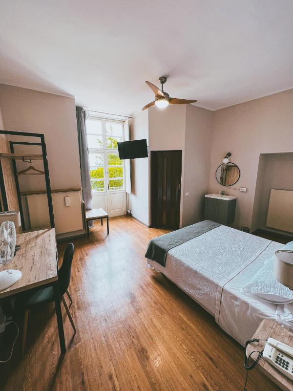 Superior Double or Twin Room image 3