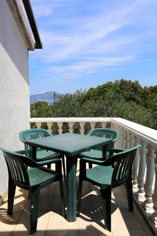 One-Bedroom Apartment with Terrace image 4
