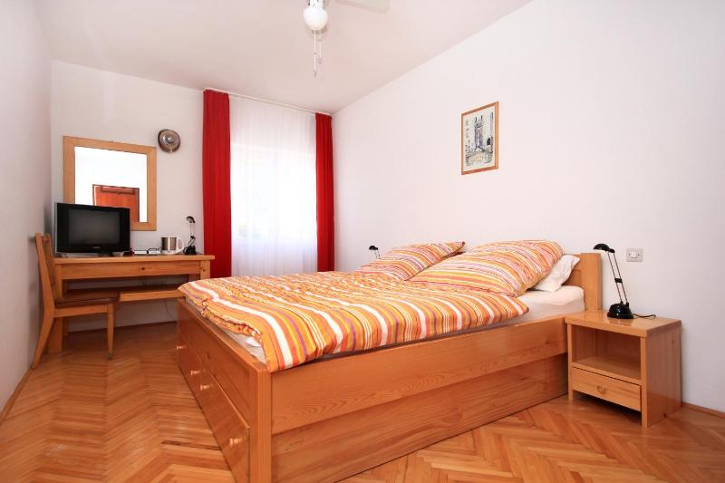 Two-Bedroom Apartment with Terrace and Sea View image 1