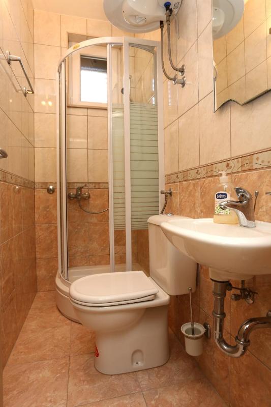 Apartments with parking space Stanici Omis - 10324 - image 7