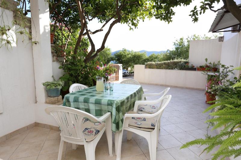 Two-Bedroom Apartment with Terrace and Sea View image 3