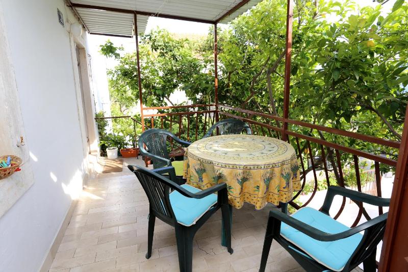 One-Bedroom Apartment with Terrace image 3