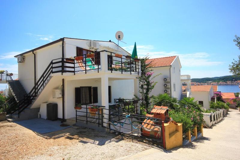 Apartments by the sea Kuciste - Perna Peljesac - 10198 - image 1