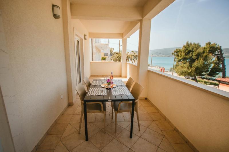 Two-Bedroom Apartment with Terrace and Sea View image 3