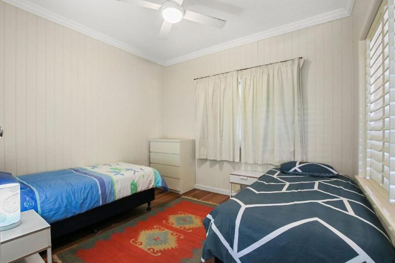 Henzell Street 28 Dicky Beach - image 12