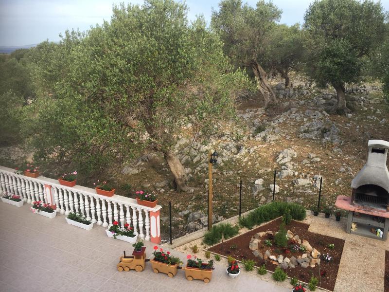 Two-Bedroom Apartment with Terrace and Sea View image 3
