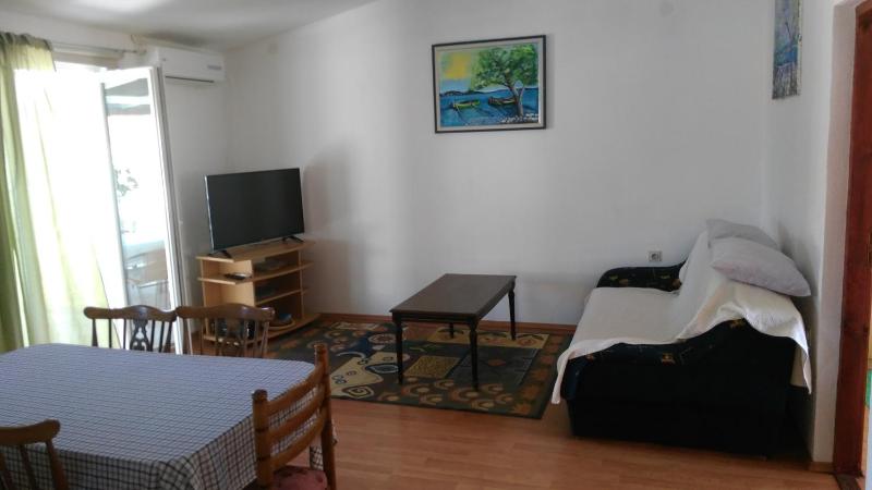 Three-Bedroom Apartment with Terrace image 1