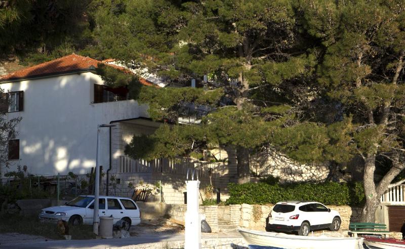 Apartments by the sea Brela Makarska - 11821 - image 18