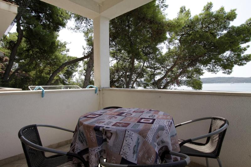 Apartments by the sea Trogir - 11895 - image 2