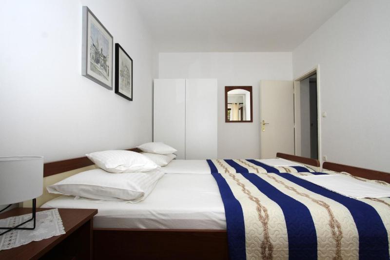 Two-Bedroom Apartment with Terrace and Sea View image 4